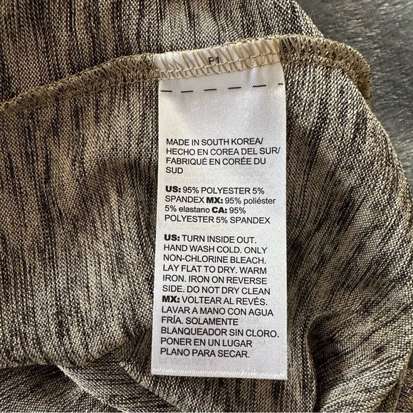 Chico’s KNIT TOP METALLIC Gold DRAPE Cowl Neck TOP Blouse - Picture 12 of 13